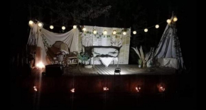 Mobilhomes vintage dans ecolieux en cours camping a la ferme